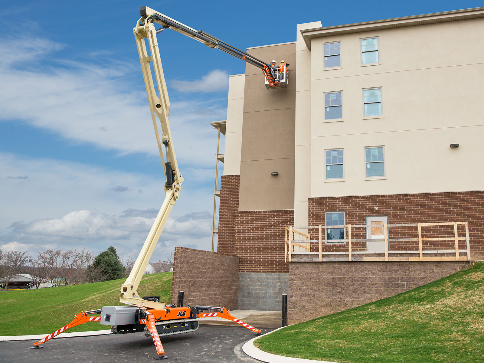 New or Used Rental JLG X770AJ   | lift truck rental for sale | National Lift Truck, Inc.