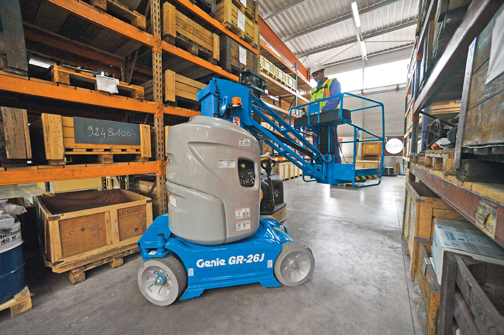 New or Used Rental Genie GR-26J   | lift truck rental for sale | National Lift Truck, Inc.