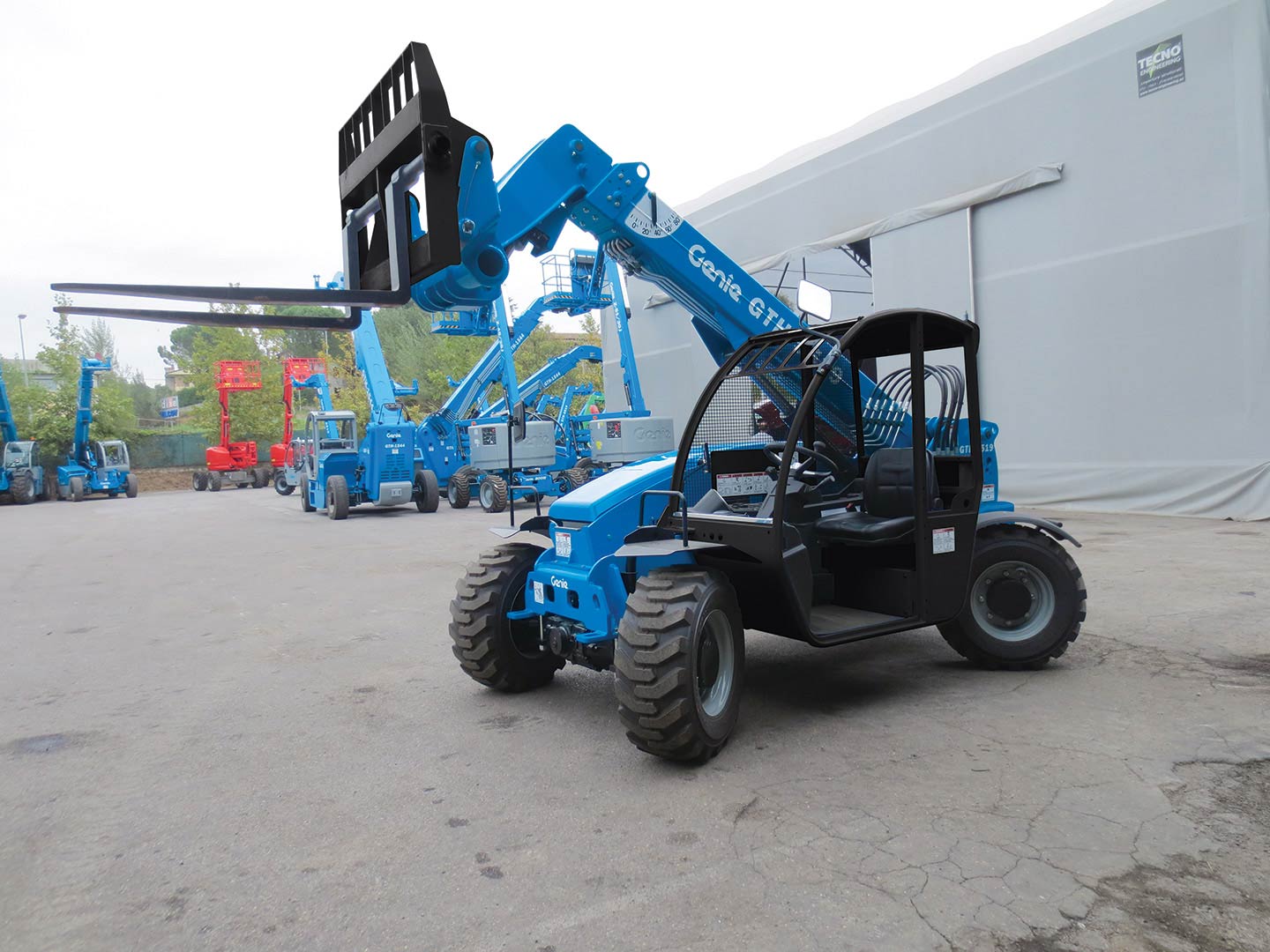 New or Used Rental Genie GTH-5519   | lift truck rental for sale | National Lift Truck, Inc.