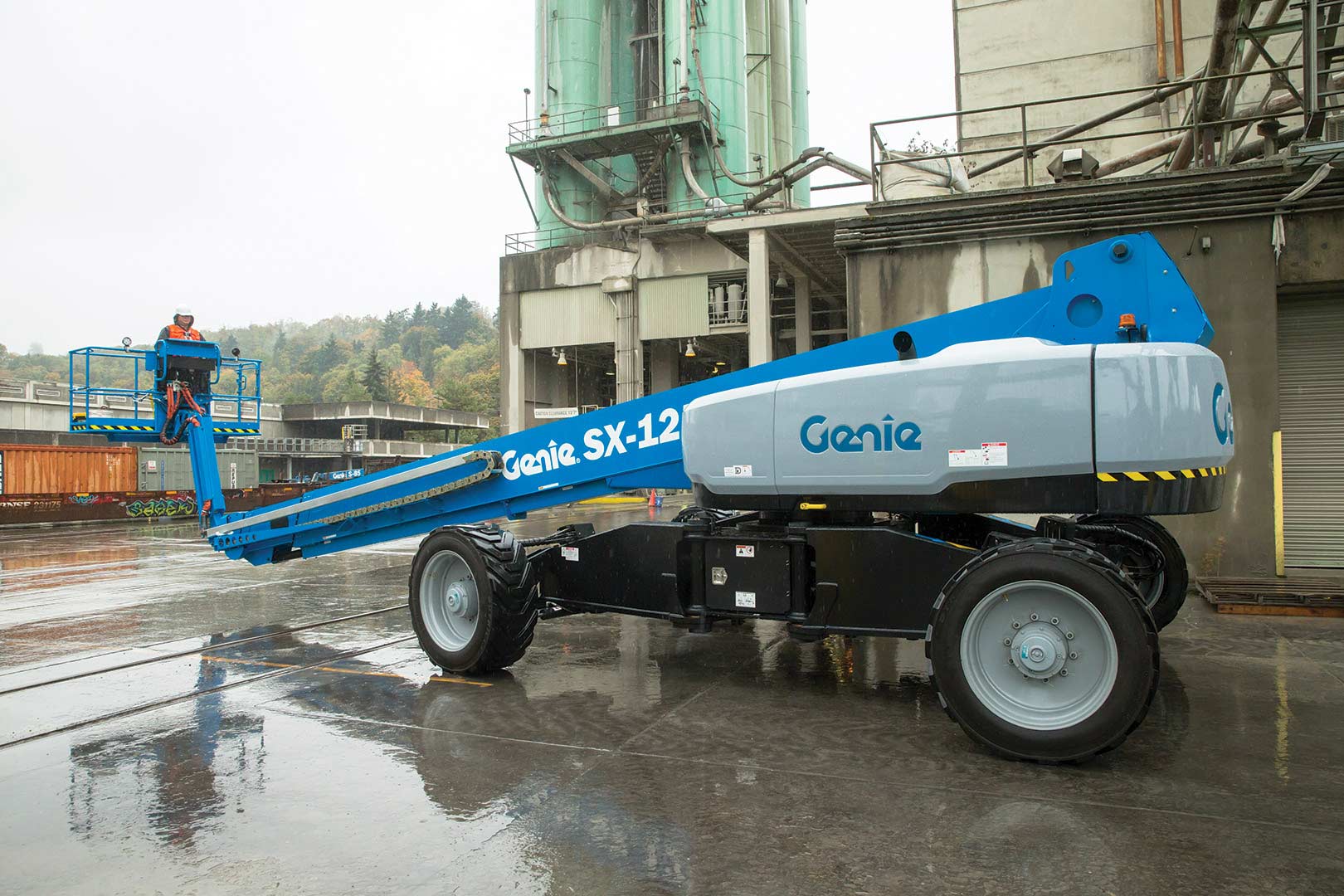 New or Used Rental Genie SX-125 XC   | lift truck rental for sale | National Lift Truck, Inc.