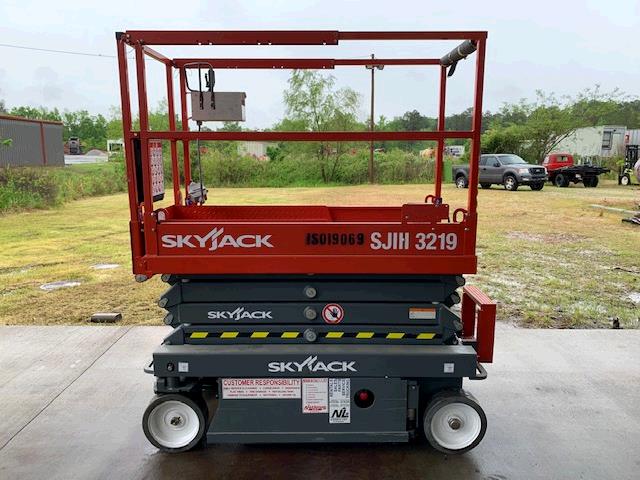 New or Used Rental Skyjack SJIII3219   | lift truck rental for sale | National Lift Truck, Inc.