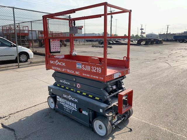 New or Used Rental Skyjack SJIII3219   | lift truck rental for sale | National Lift Truck, Inc.