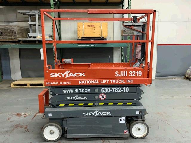 New or Used Rental Skyjack SJIII3219   | lift truck rental for sale | National Lift Truck, Inc.