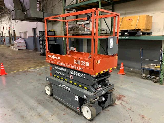 New or Used Rental Skyjack SJIII3219   | lift truck rental for sale | National Lift Truck, Inc.