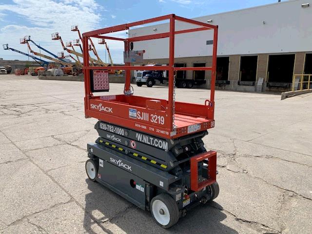 New or Used Rental Skyjack SJIII3219   | lift truck rental for sale | National Lift Truck, Inc.