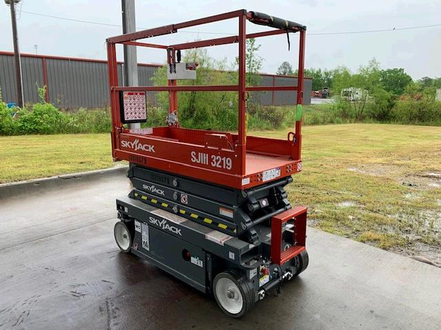 New or Used Rental Skyjack SJIII3219   | lift truck rental for sale | National Lift Truck, Inc.