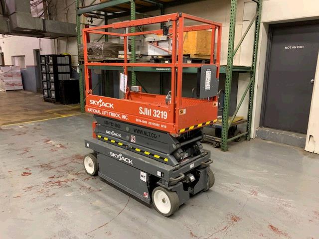 New or Used Rental Skyjack SJIII3219   | lift truck rental for sale | National Lift Truck, Inc.