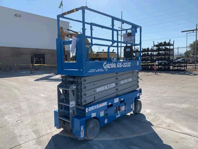 New or Used Rental Genie GS3232   | lift truck rental for sale | National Lift Truck, Inc.